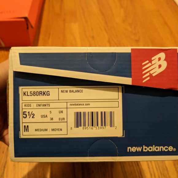New Balance big kids 580 running shoes - Picture 2 of 2